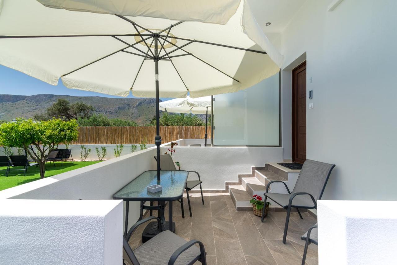 Modern House With Pool Near Beach Gazi Exteriör bild