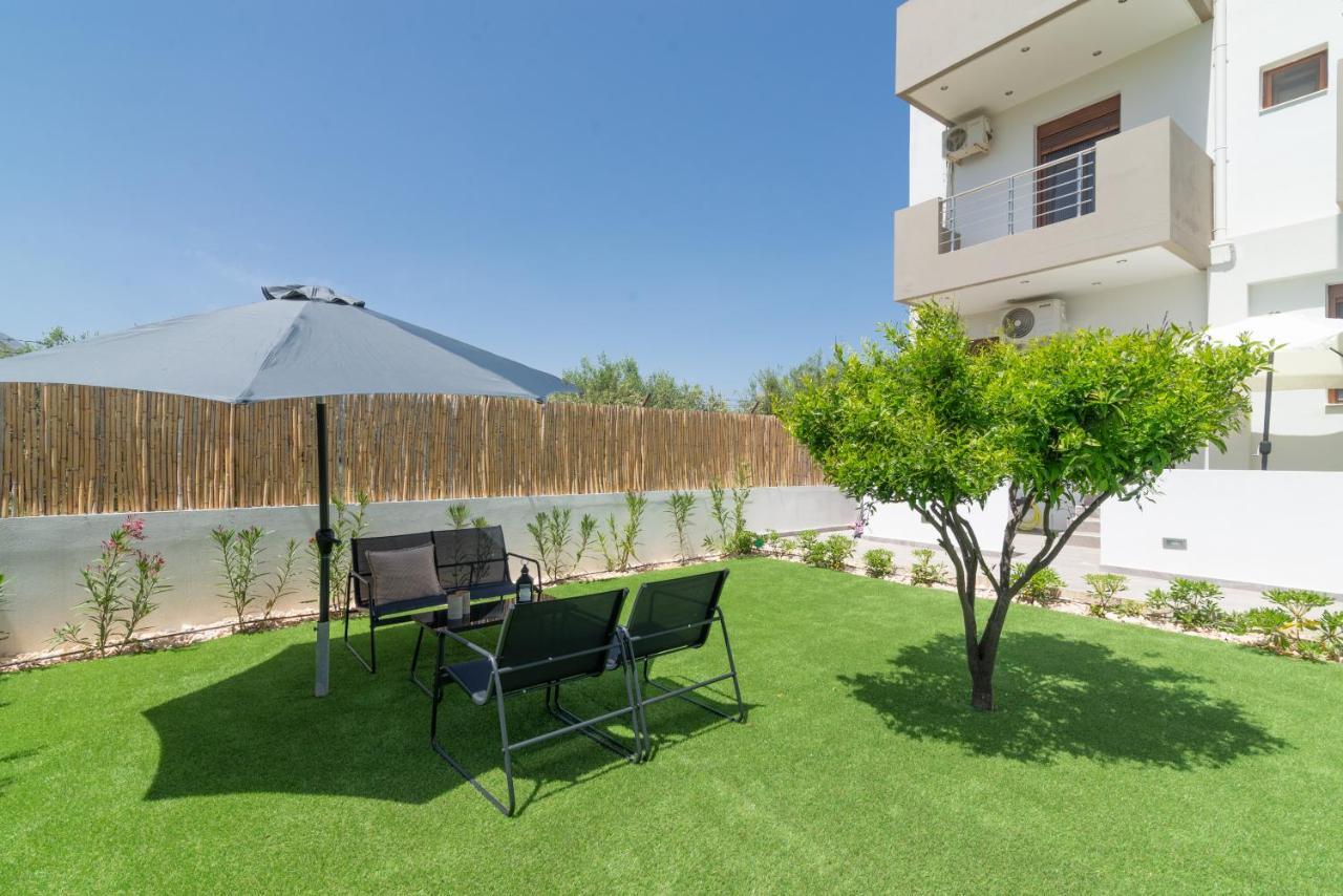Modern House With Pool Near Beach Gazi Exteriör bild