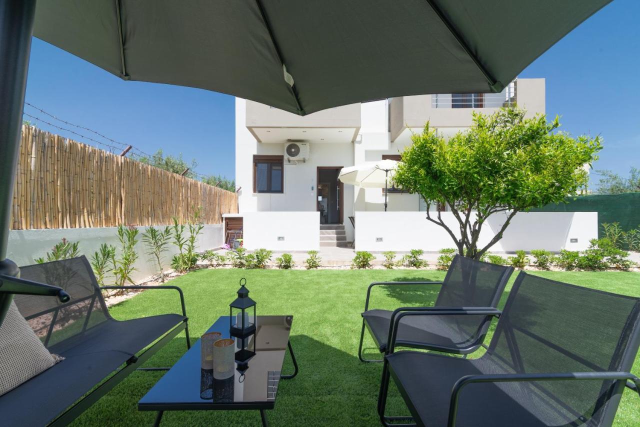 Modern House With Pool Near Beach Gazi Exteriör bild