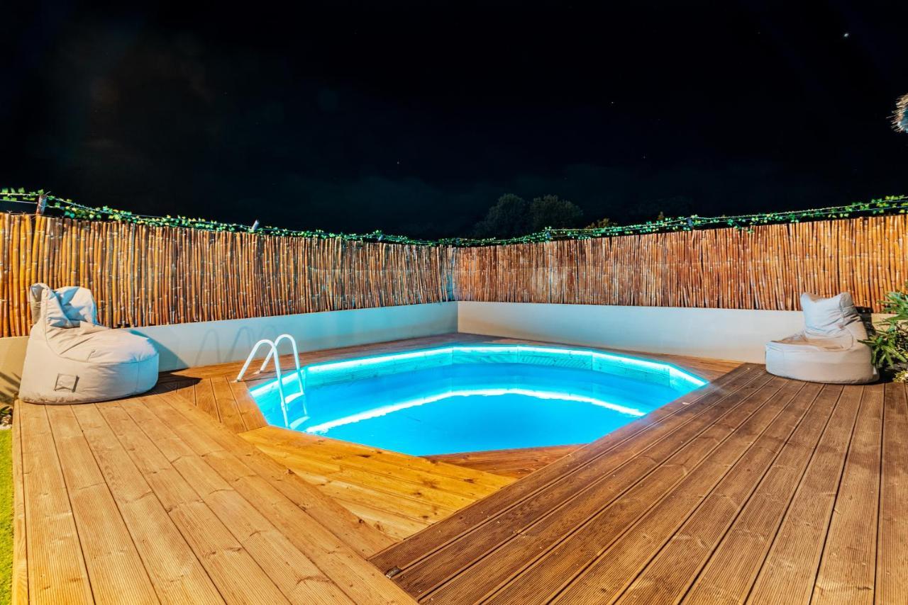 Modern House With Pool Near Beach Gazi Exteriör bild