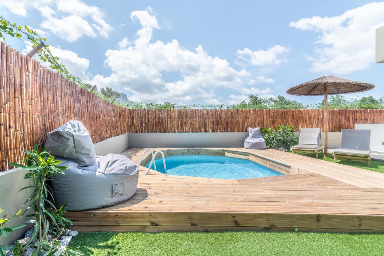 Modern House With Pool Near Beach Gazi Exteriör bild