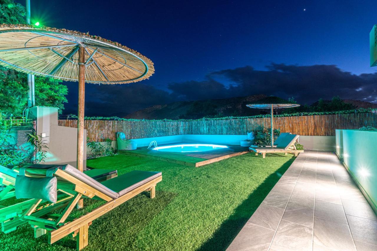 Modern House With Pool Near Beach Gazi Exteriör bild